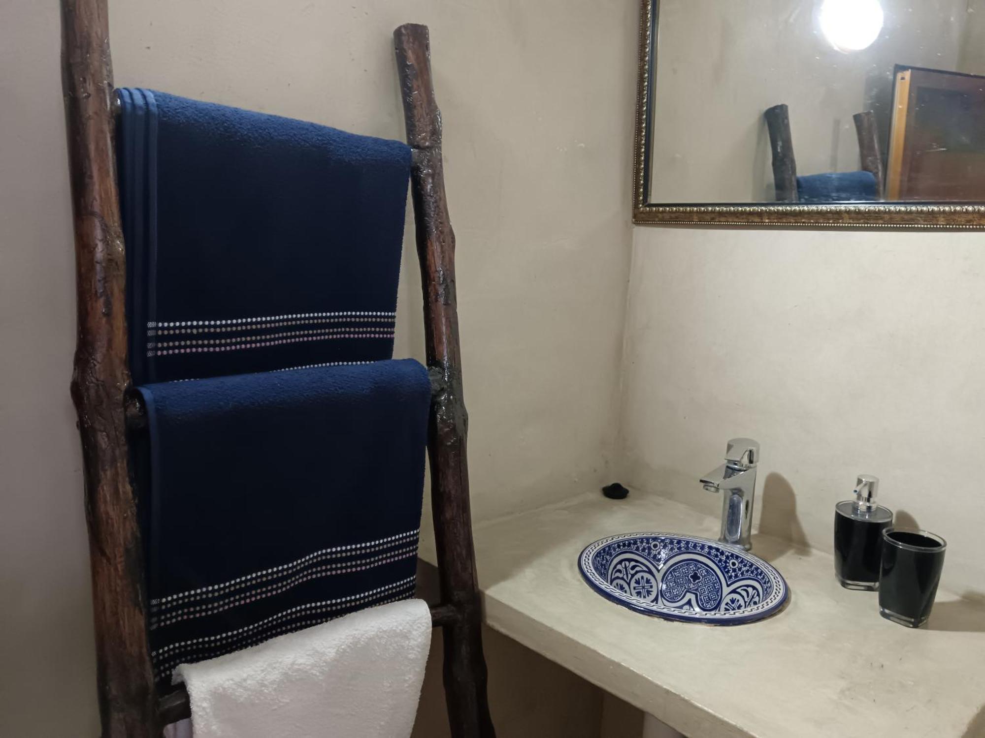 Relais De Tahla Aïn Bou Mahdi Exterior foto